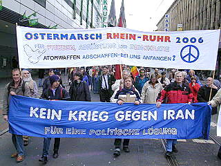 Ostermarsch 2006 Düsseldorf Foto: Arbeiterfotografie